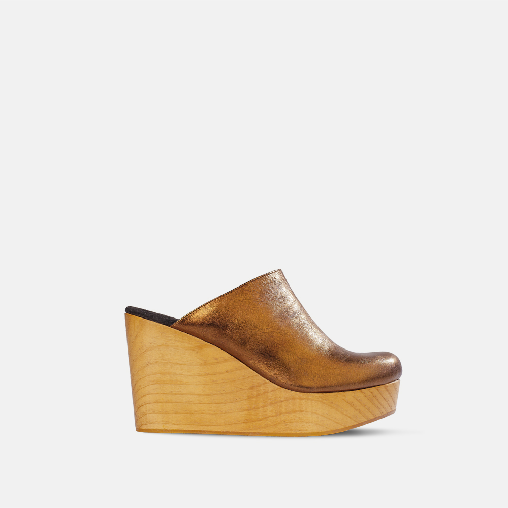 Carela Shoes